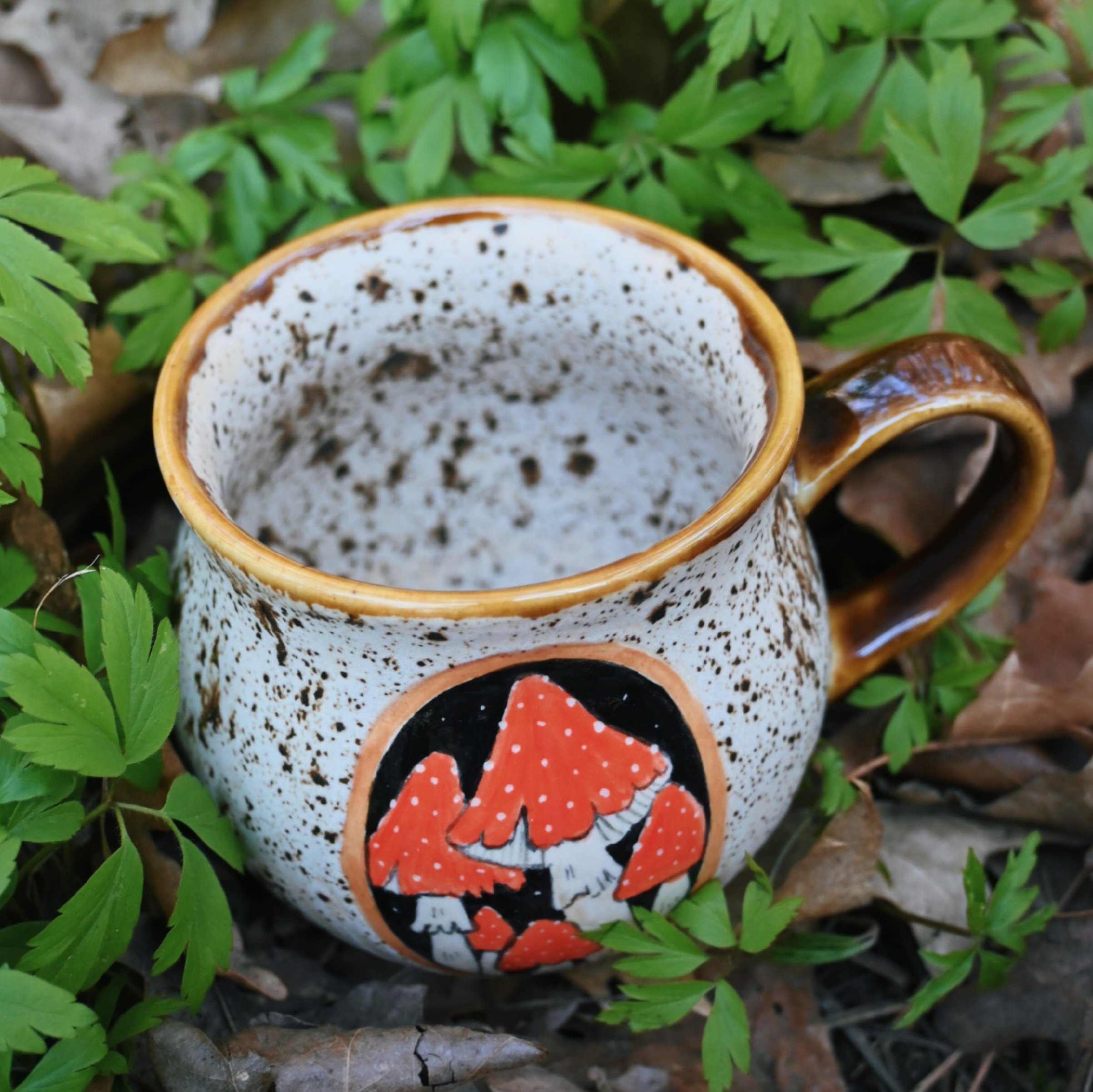 Muchomory - kubek w kropki 350 ml - obrazek 3